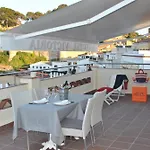 Victoria Hotel