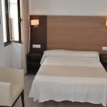 Hotel Victoria *