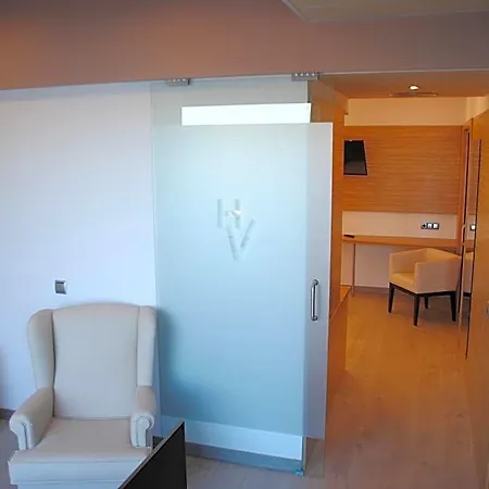 Hotel Victoria *